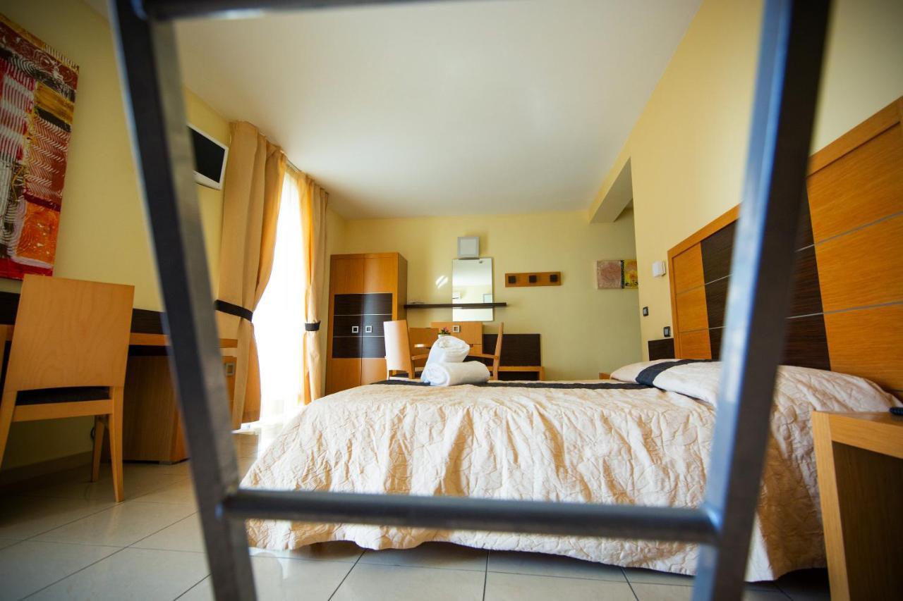 Ticho'S Greenblu Hotel Castellaneta Marina Eksteriør bilde