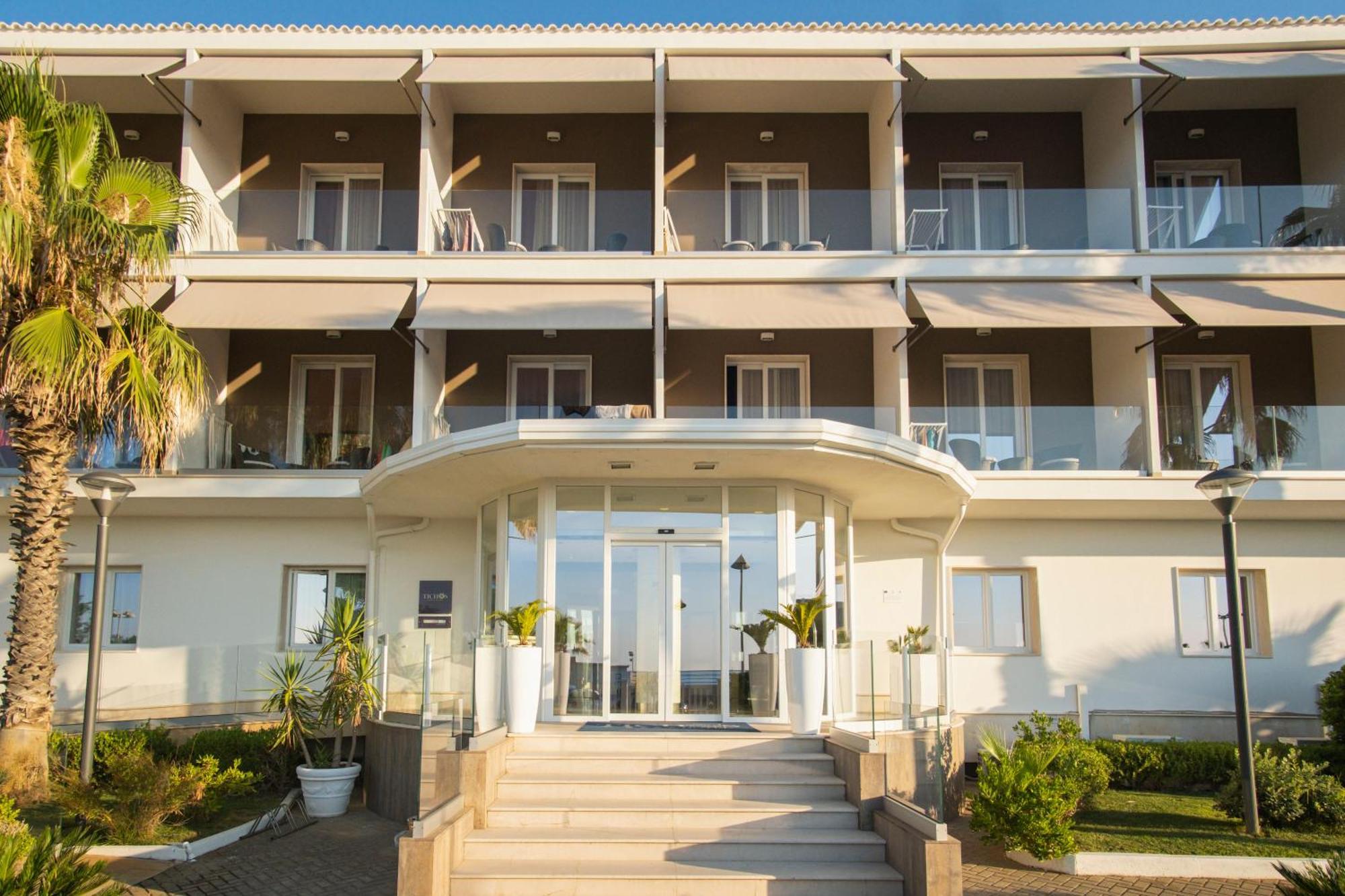 Ticho'S Greenblu Hotel Castellaneta Marina Eksteriør bilde