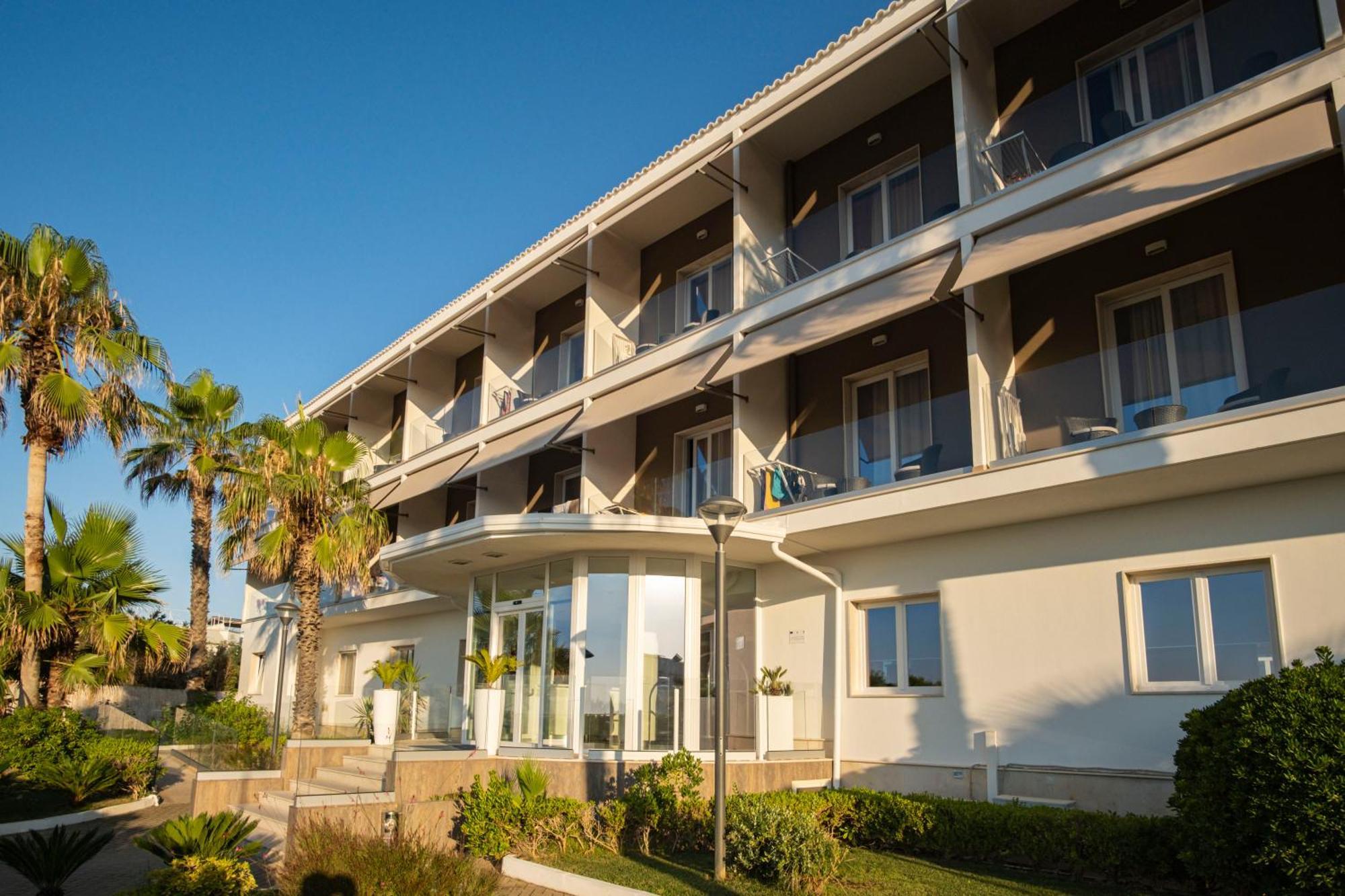 Ticho'S Greenblu Hotel Castellaneta Marina Eksteriør bilde