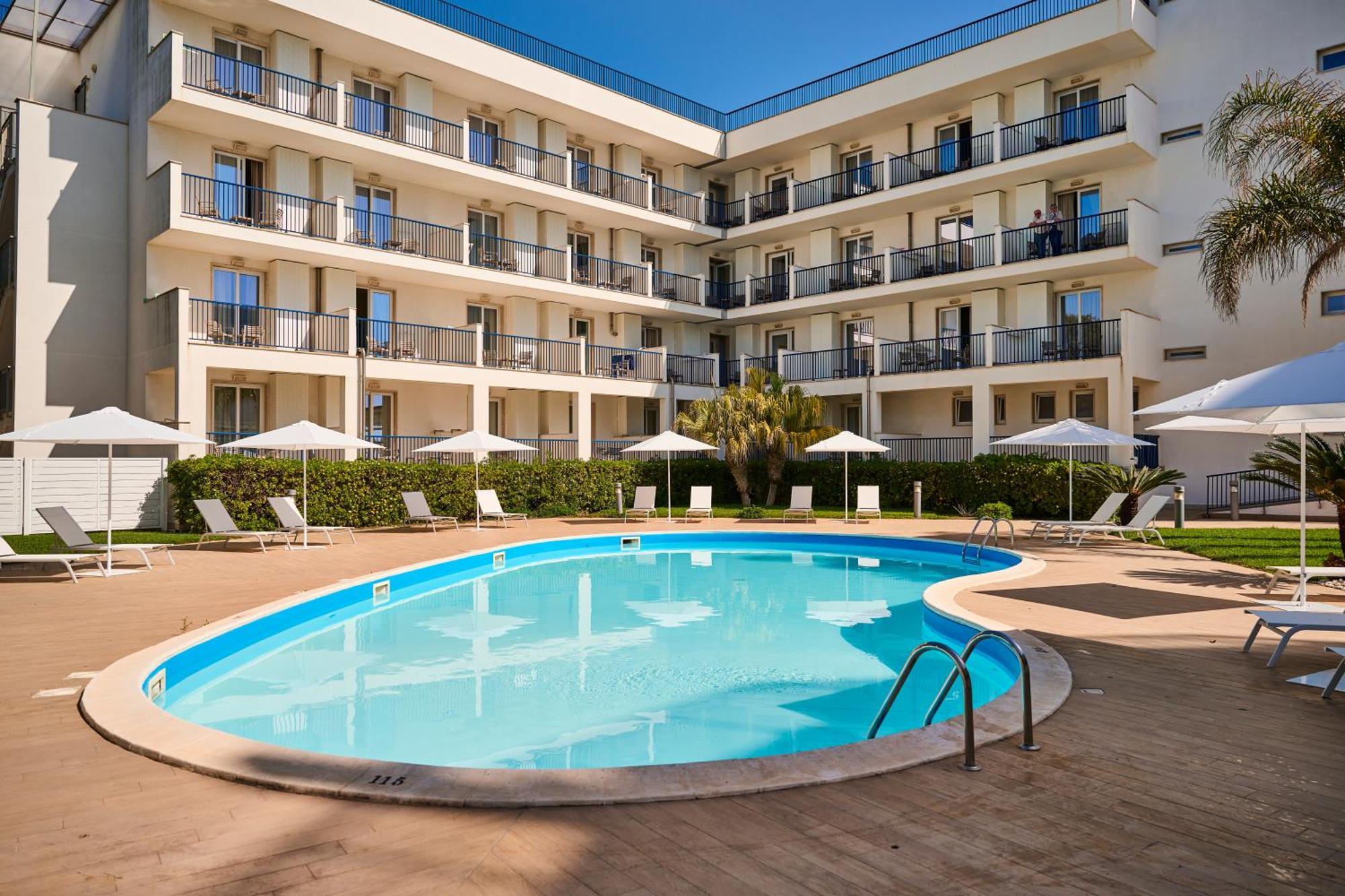 Ticho'S Greenblu Hotel Castellaneta Marina Eksteriør bilde